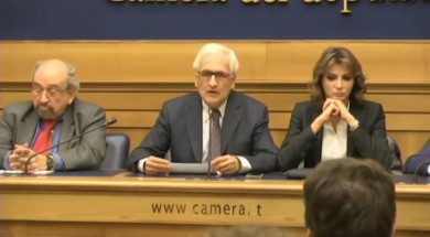 La conferenza stampa del comitato per il NO